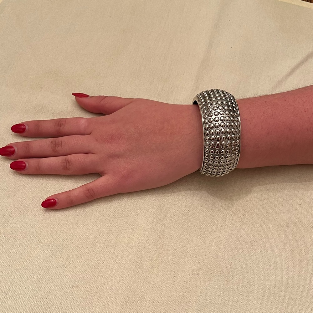 Vintage Silver Plate Bangle Bracelet - Picture 15 of 16